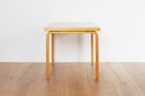 Children's Table / Artek | BUILDING