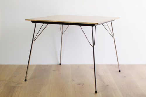 Herman Miller イームズ DTM-2 テーブル vitra DTM-2 / Herman Miller, Vitra | BUILDING