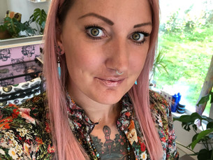 Jag reser 4 mil för att yoga på Little Peace. Varför? För den fantastiska värmen, kärleken, samhörig