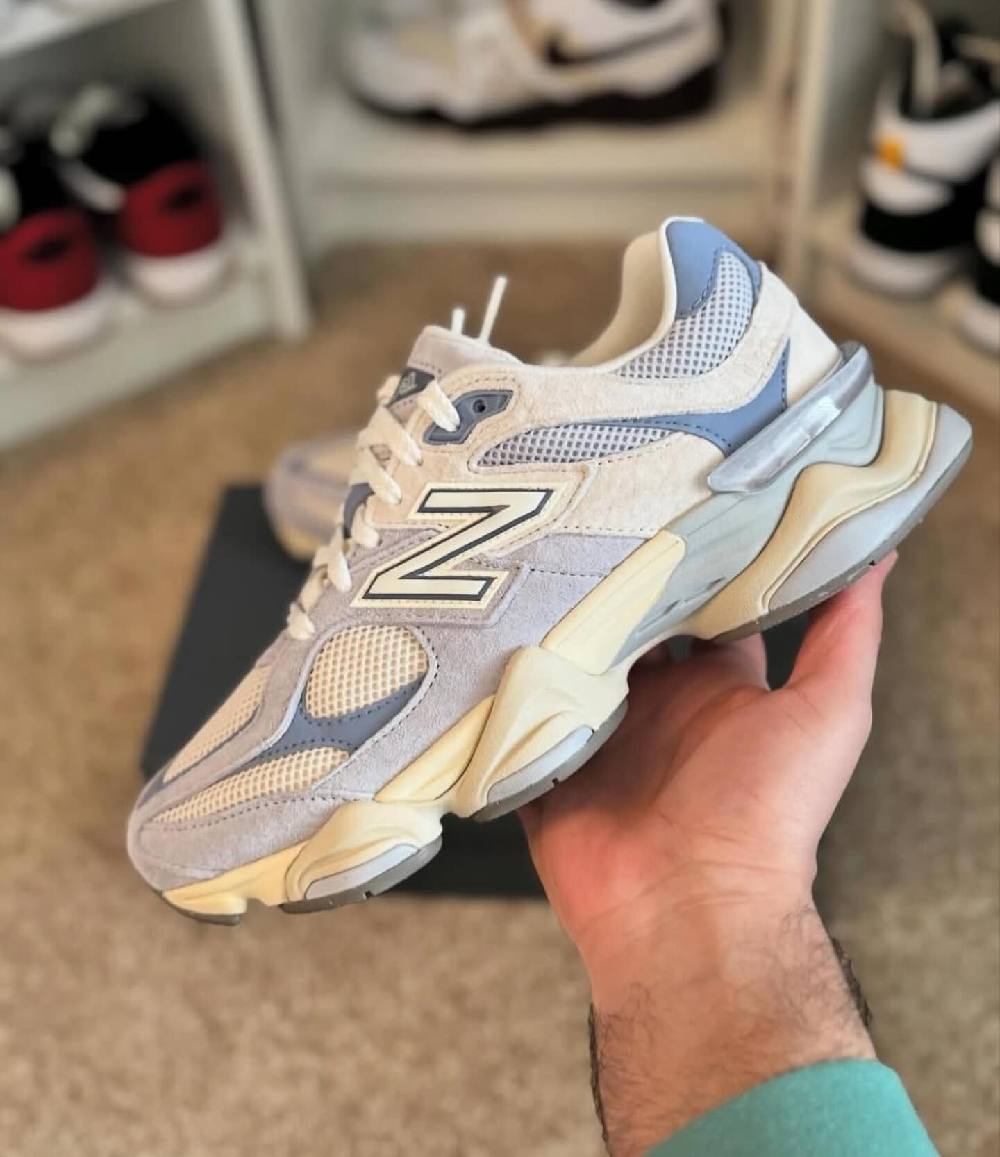⁨ New Balance 9060 ‘Pearl Grey Linen’