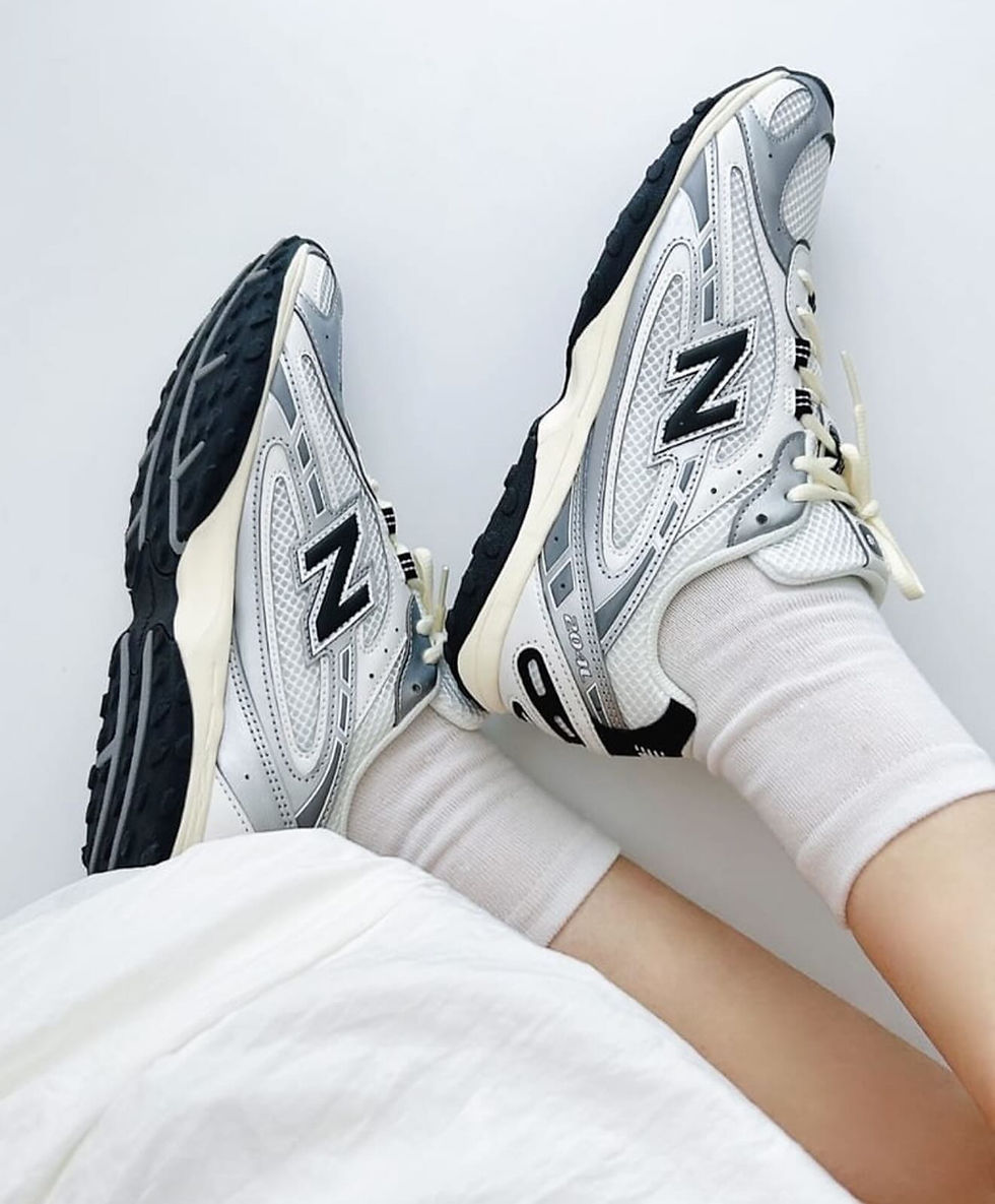 Thumbnail: ⁨ New Balance 204L ‘Silver Metallic Black’