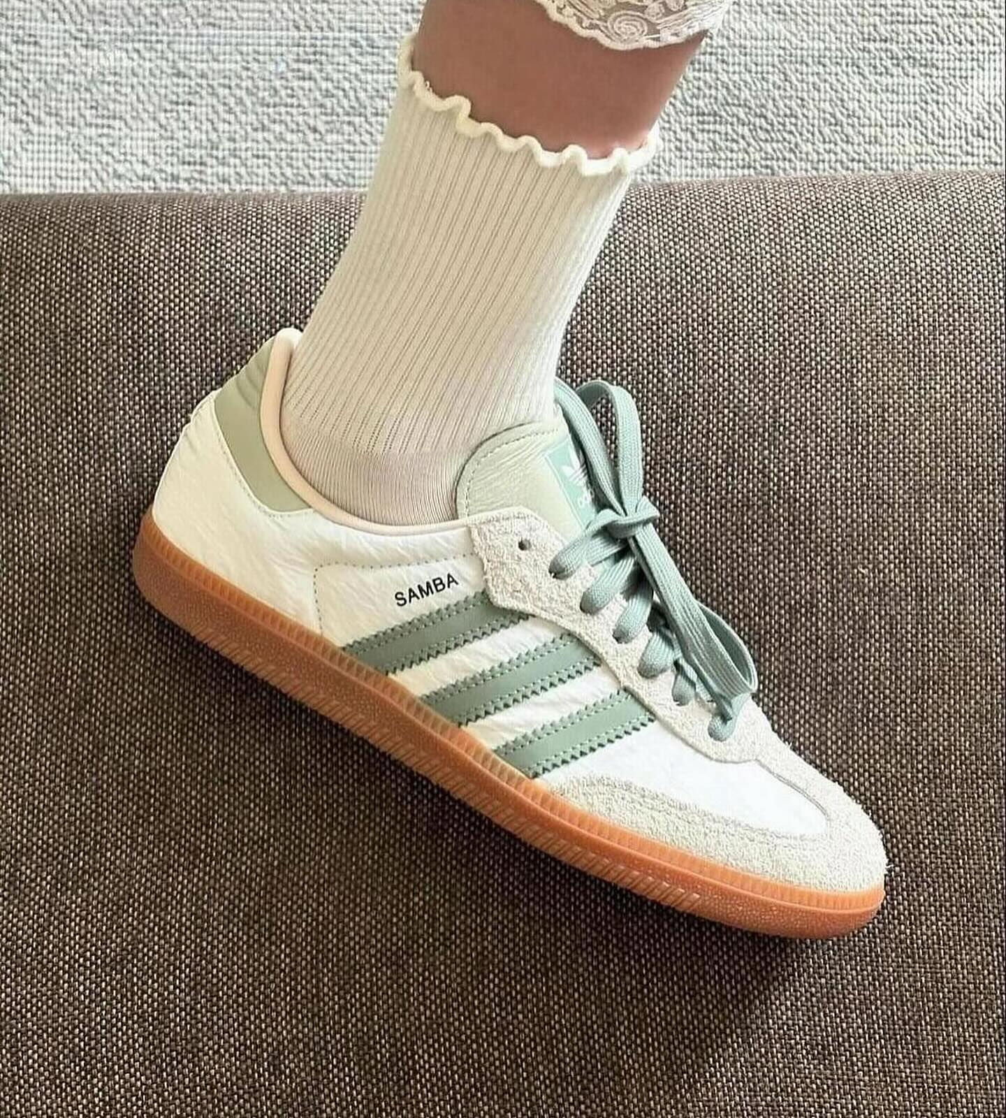 Samba ‘White Silver Green’