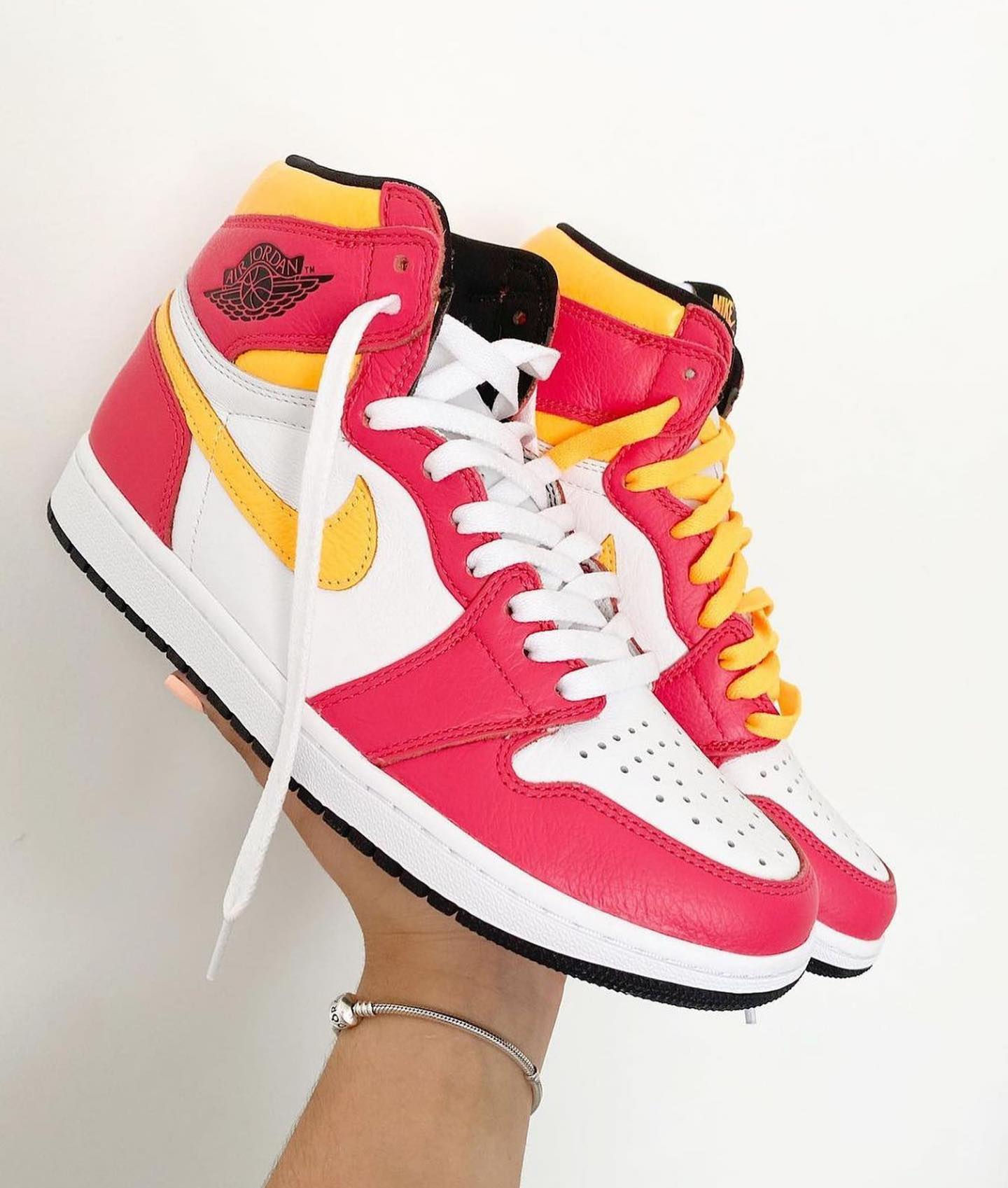 Nike Air Jordan High "Light Fusion Red"