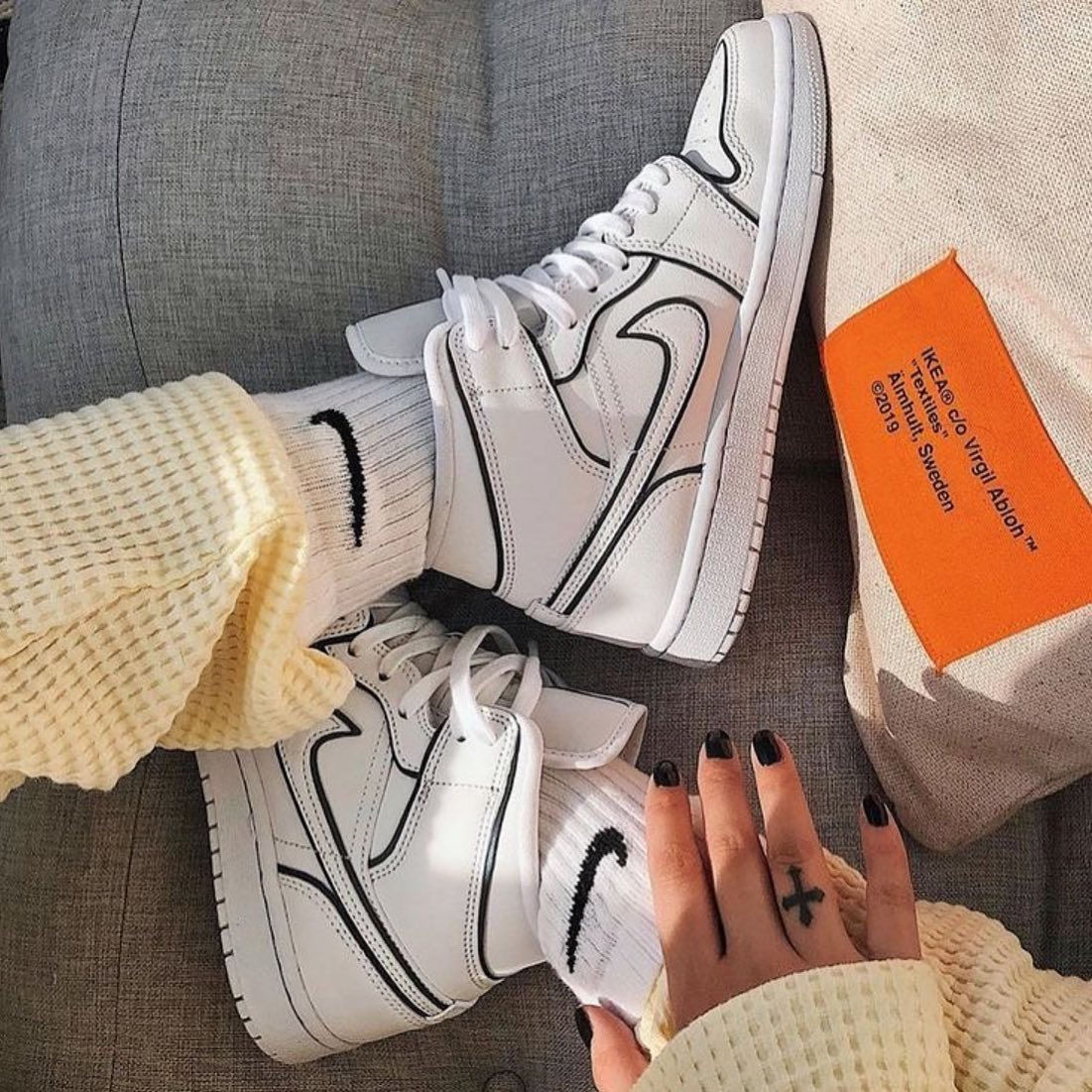 nike air jordan 1 Mid "Iridescent"