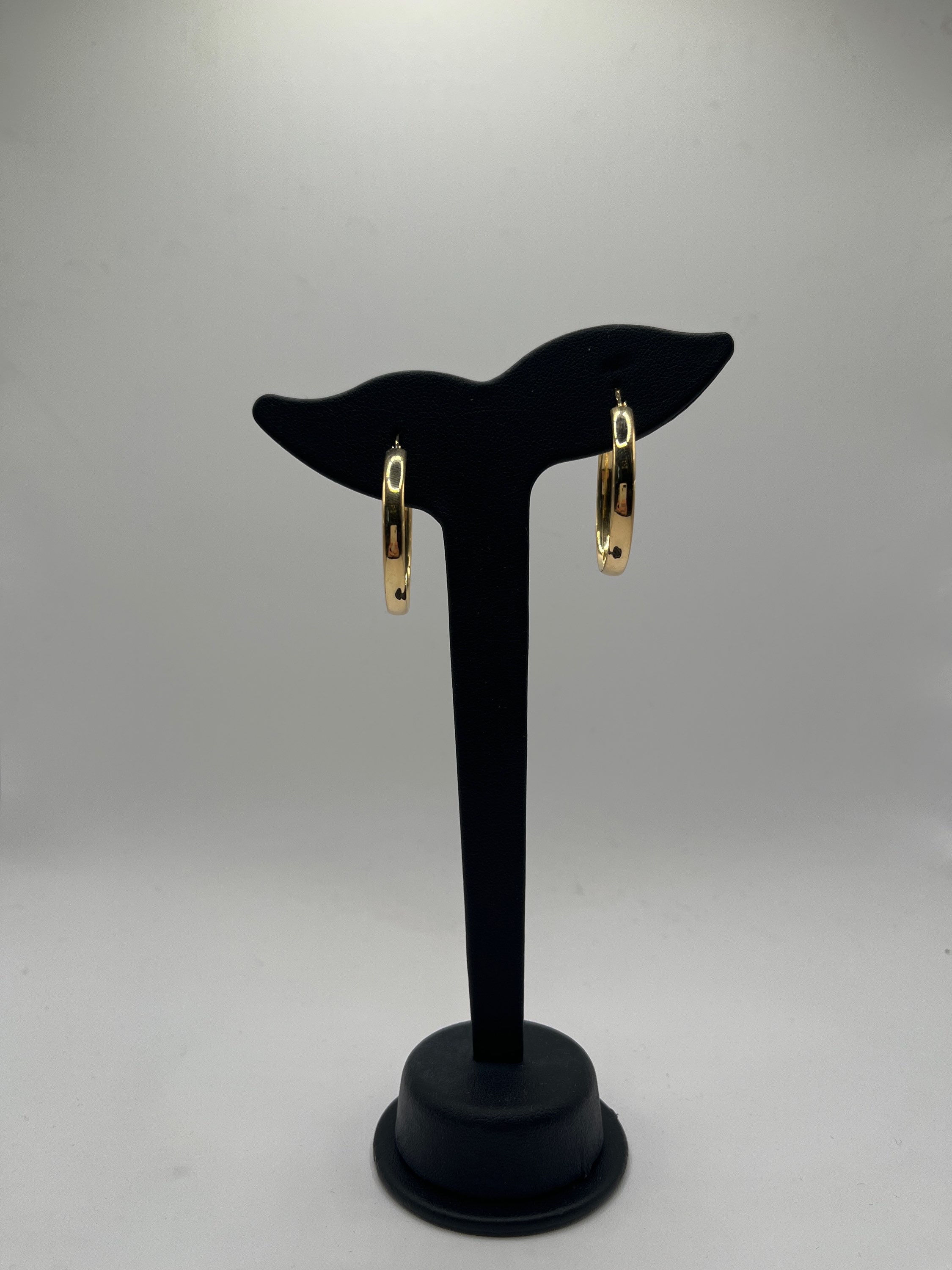 Orecchini a cerchi oro 18k