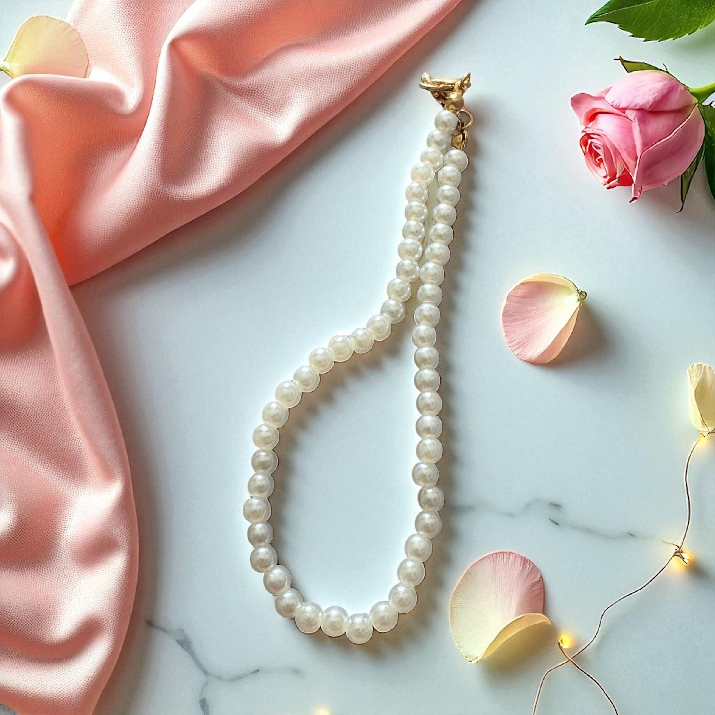 Small Pearl Trucker Hat Chain