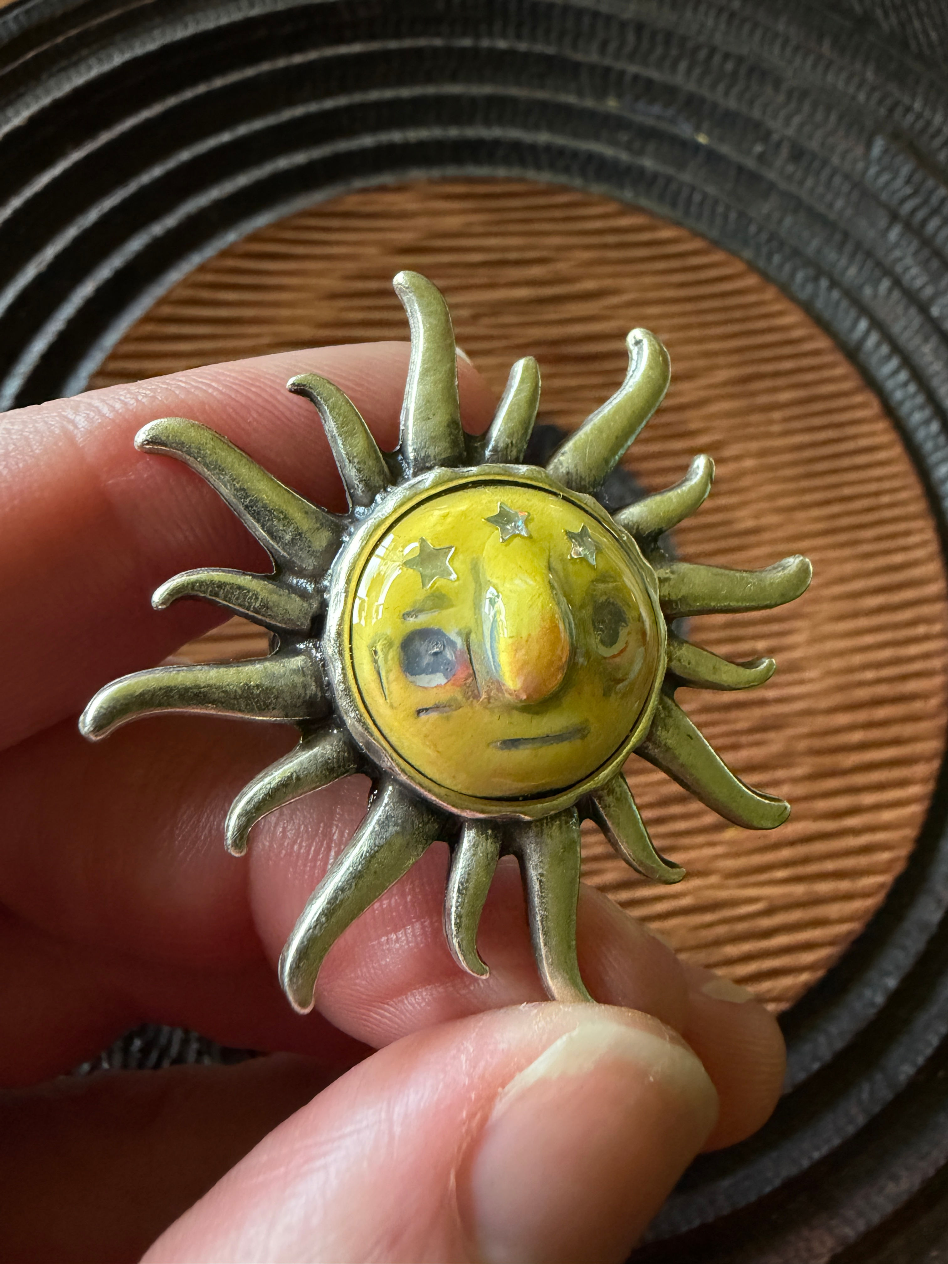 Refined Sun Burst Face Ring (silver colored)