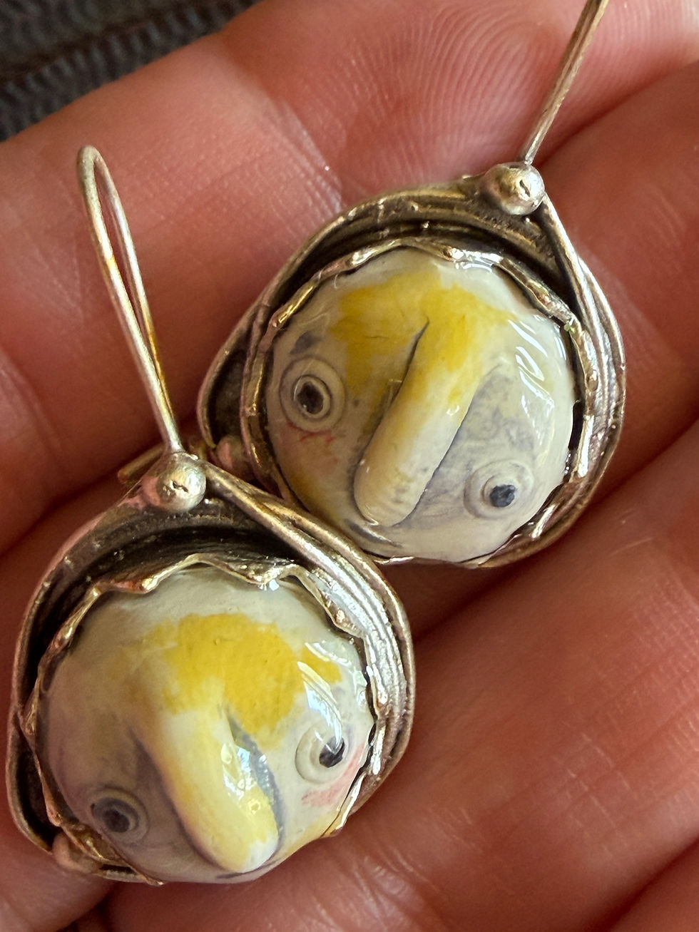 Thumbnail: Loop Clasp Dangle Earrings Artsy Faced