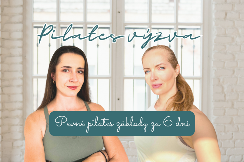 Dve pilates inštruktorky v pilates štúdiu.
