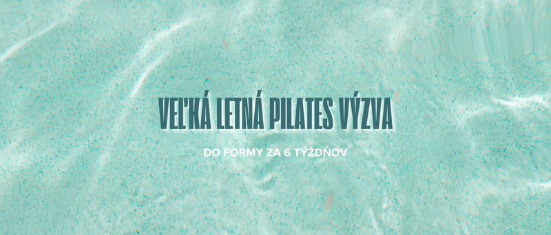 Dve pilates inštruktorky v pilates štúdiu.