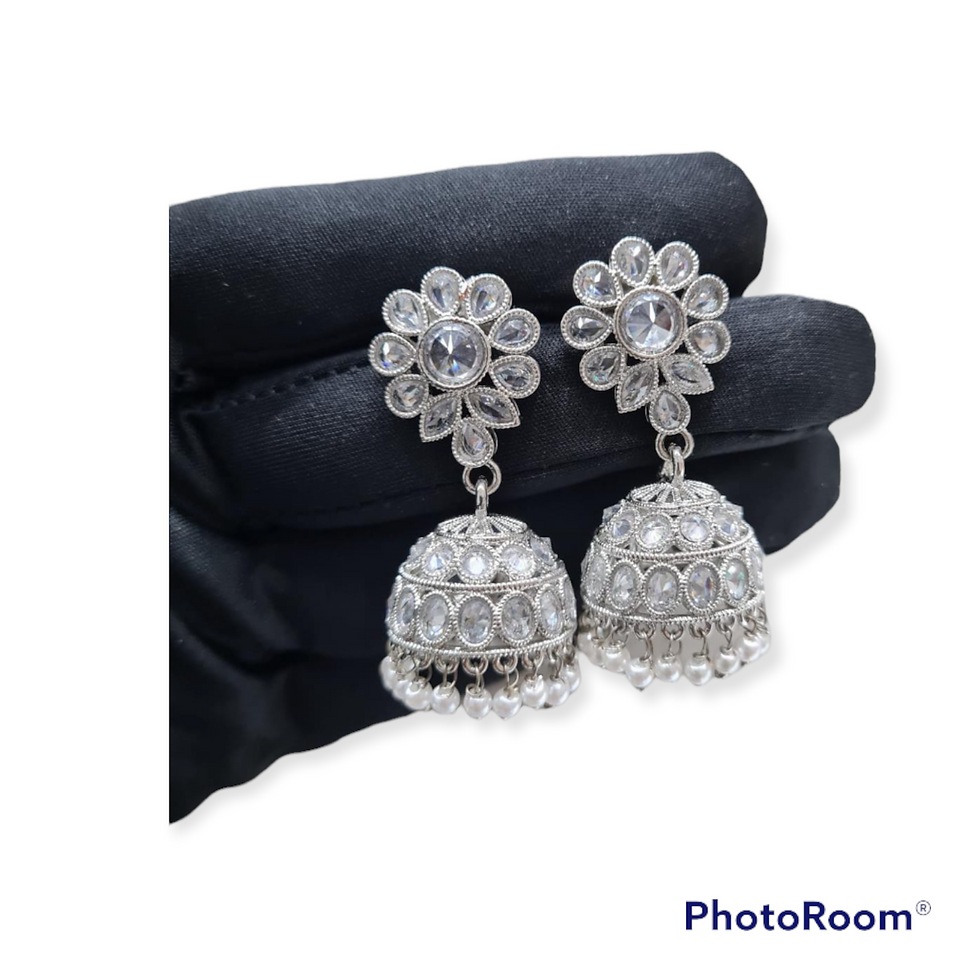 Thumbnail: Polki with pearls chumke earrings pair (round/round)