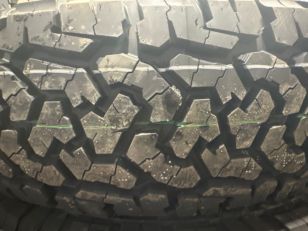 Thumbnail: Set of 6 dually Lt235/18/R16 Comforser 10 ply 