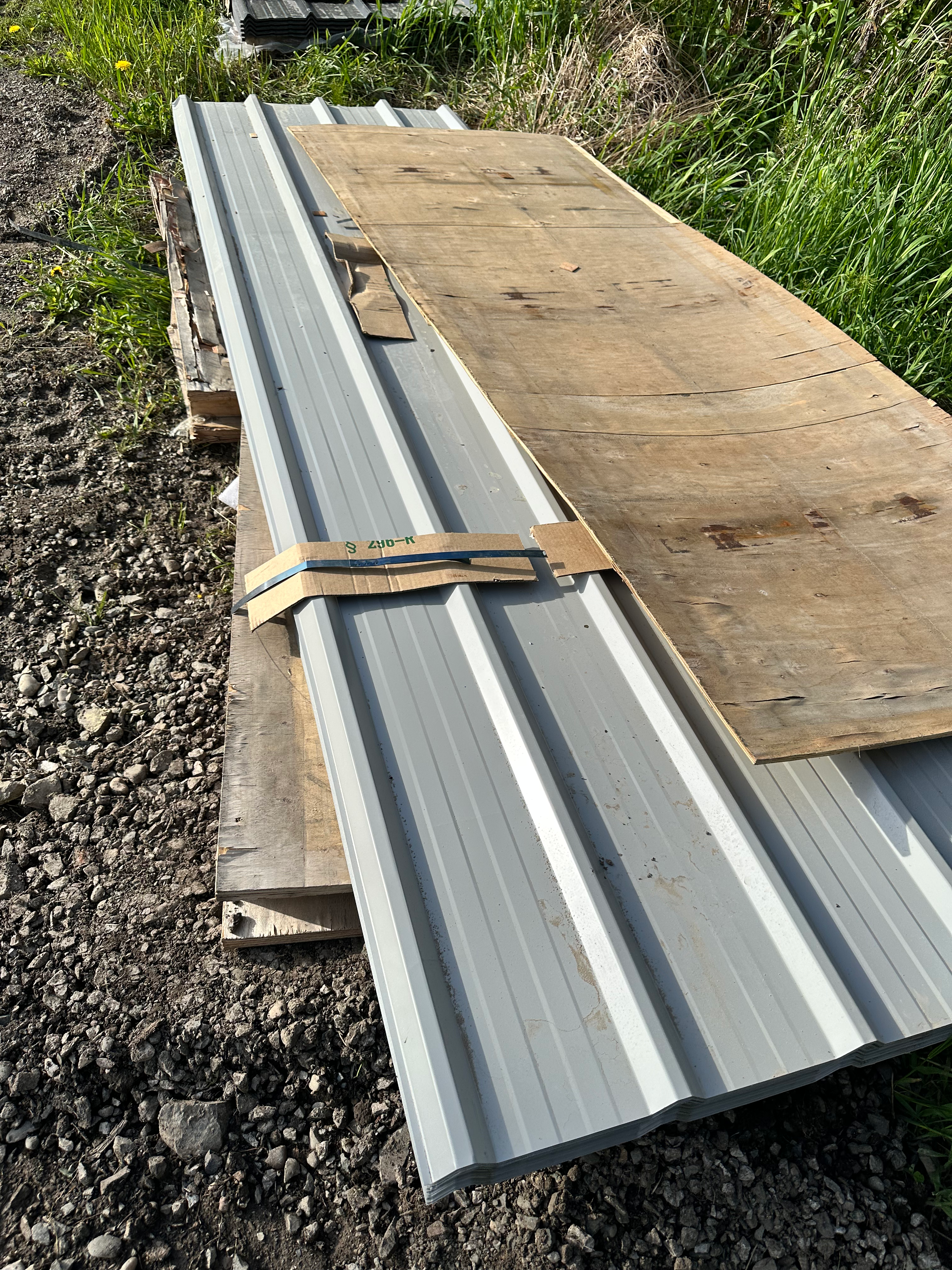 8’x3’ gray metal siding /roofing