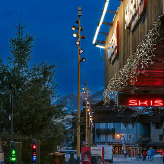 Mât sublimation bois à la montagne