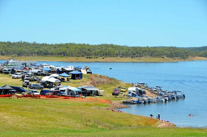 Boondooma camping