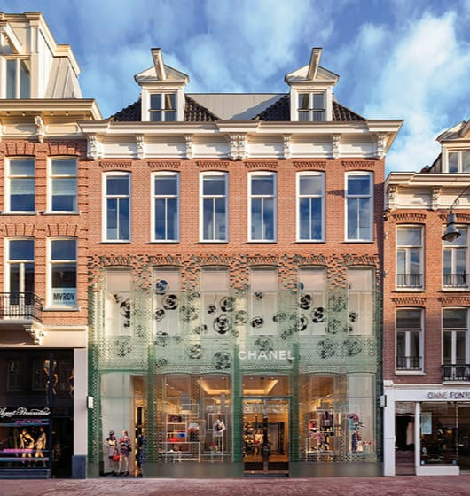 Revolução da moda na arquitetura das grifes pelo mundo. Vem conferir!