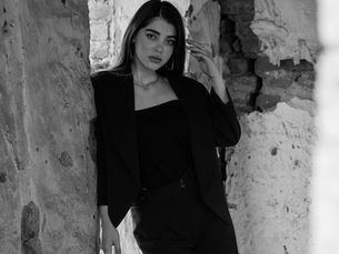 Two Weeks of Office Outfits From 12 Classic Pieces