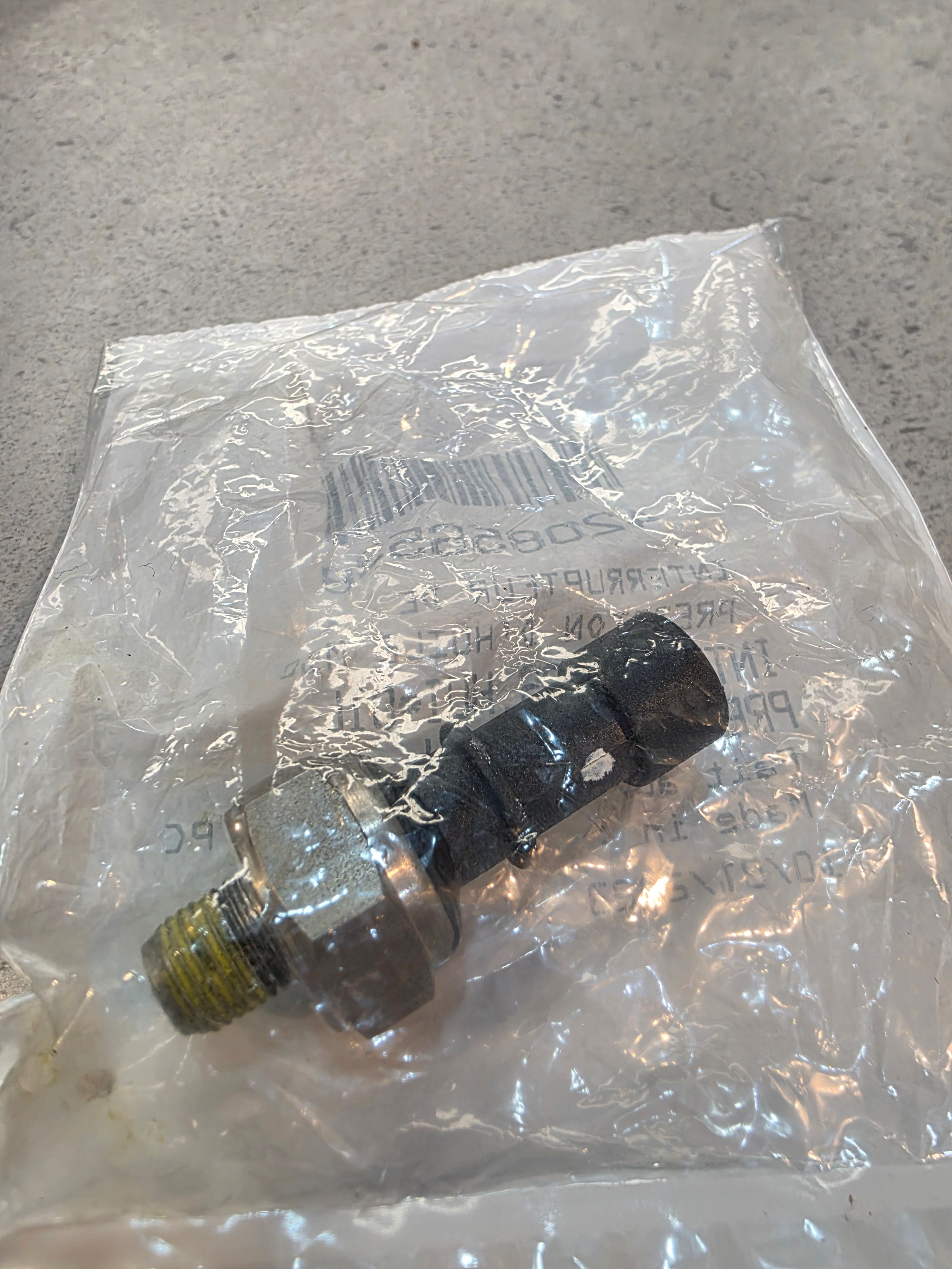 420856538 Oil Pressure Switch