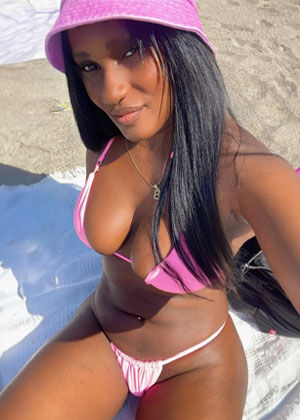 Soy SACHA, la escort mulata más dulce y sexy para encuentros divertidos...