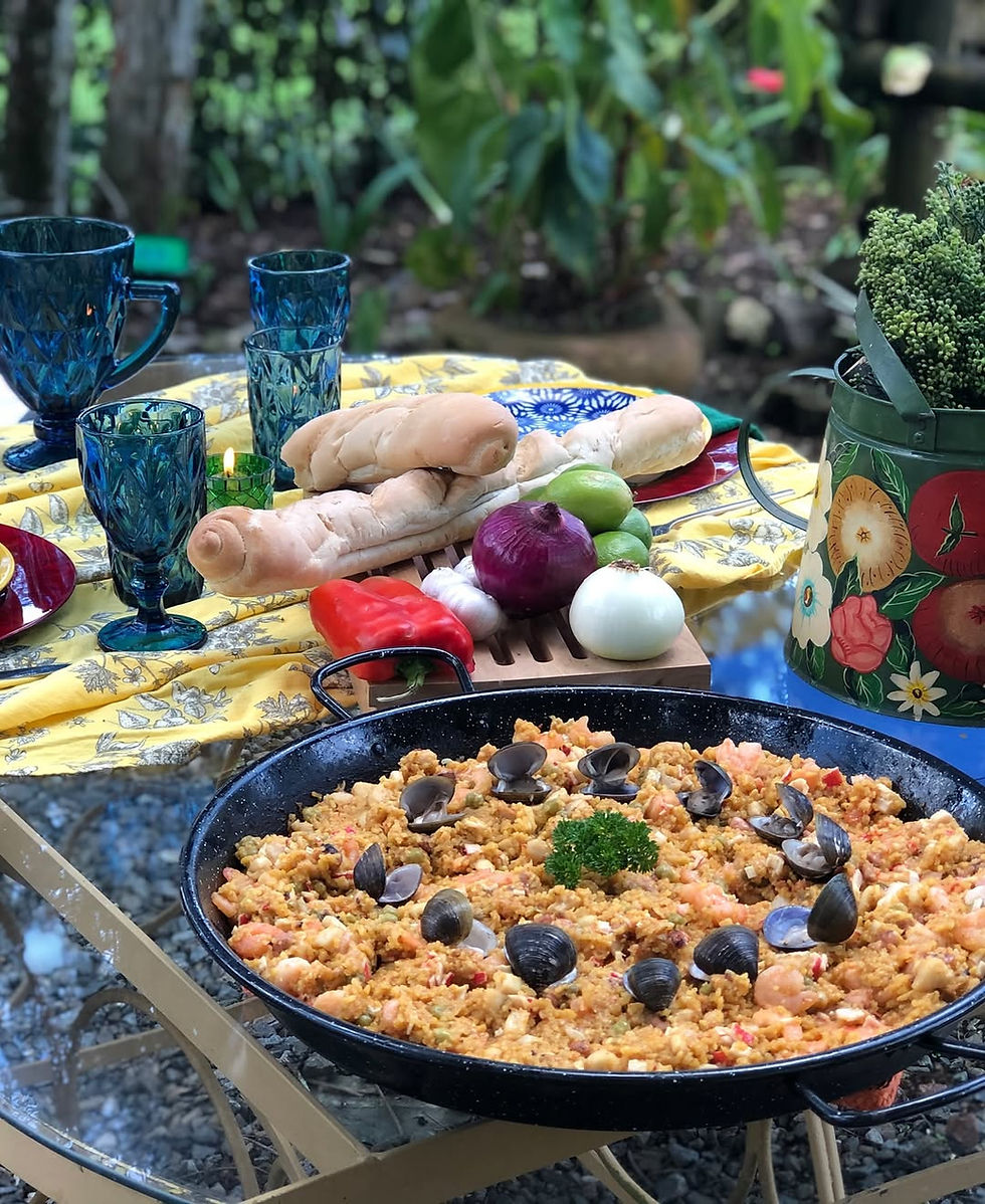 Miniatura: Tablas, vino, paella ¡y Olé!