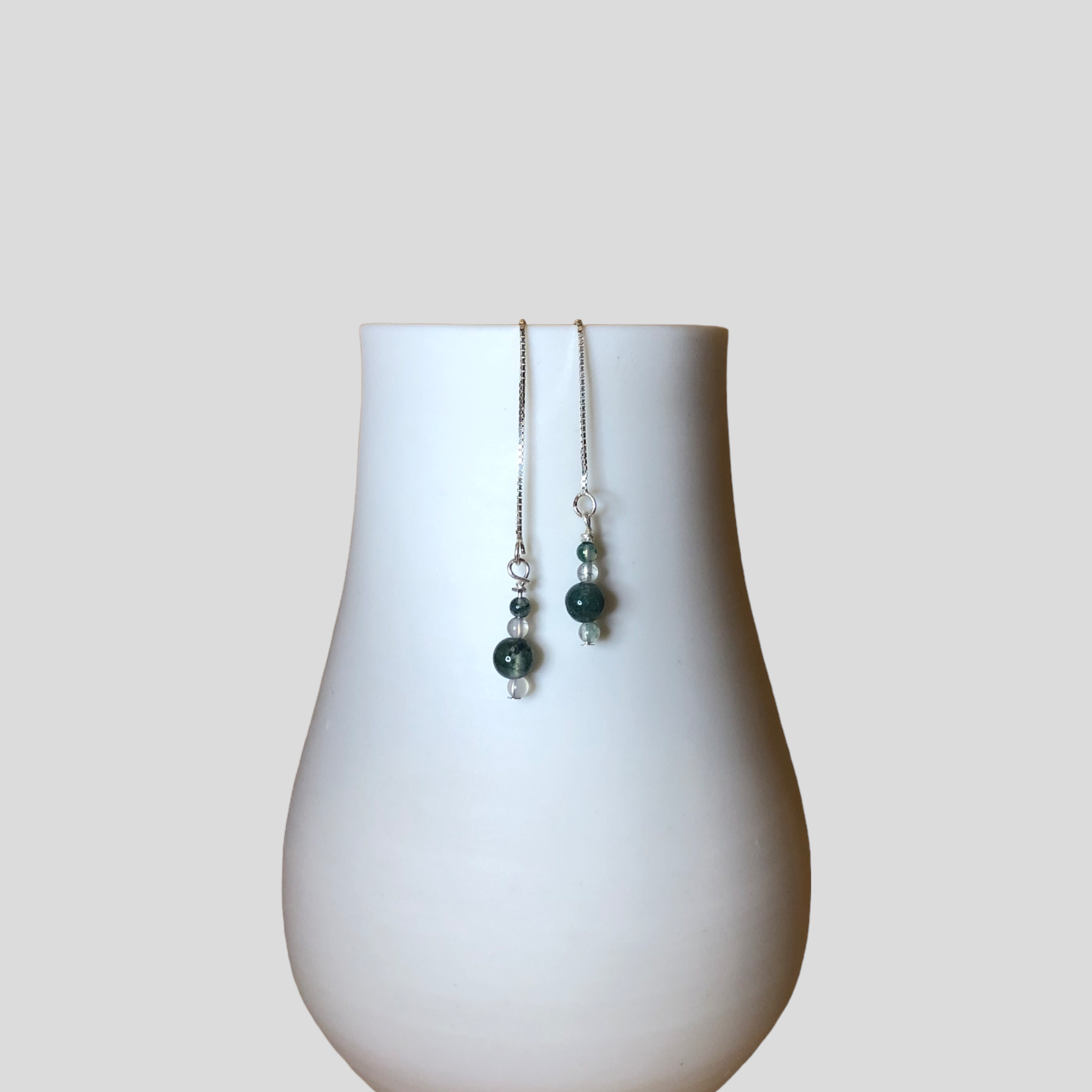 Zilveren doortrek oorbel Mosagaat