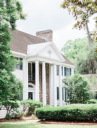 Location: Charleston, SC, Lowcountry, Southern Wedding Venue Features: Live oaks, Spanish moss, outdoor, estate Wedding Type Keywords: Elegant, romantic, luxury, Southern, nature-inspired