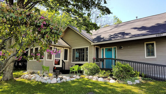 Bear Haven Cottage at Glen Lake Narrows