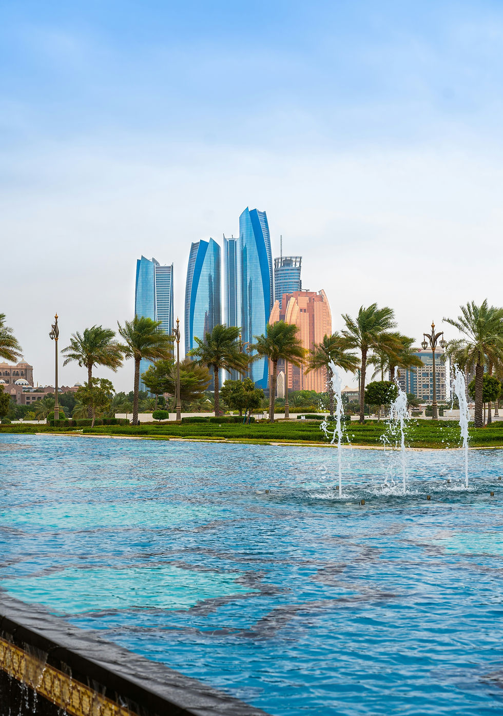 Abu Dhabi AED 300 Billion Power & Water Infrastructure Plan: Clean Energy & Desalination Guide