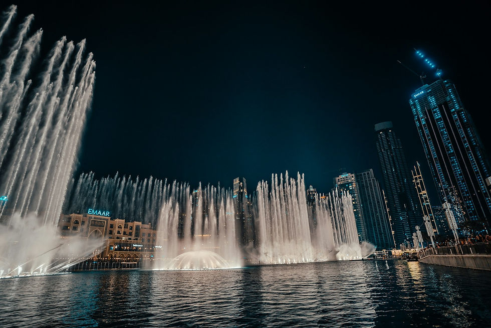 Dancing fountain and light show in Downtown Dubai at night