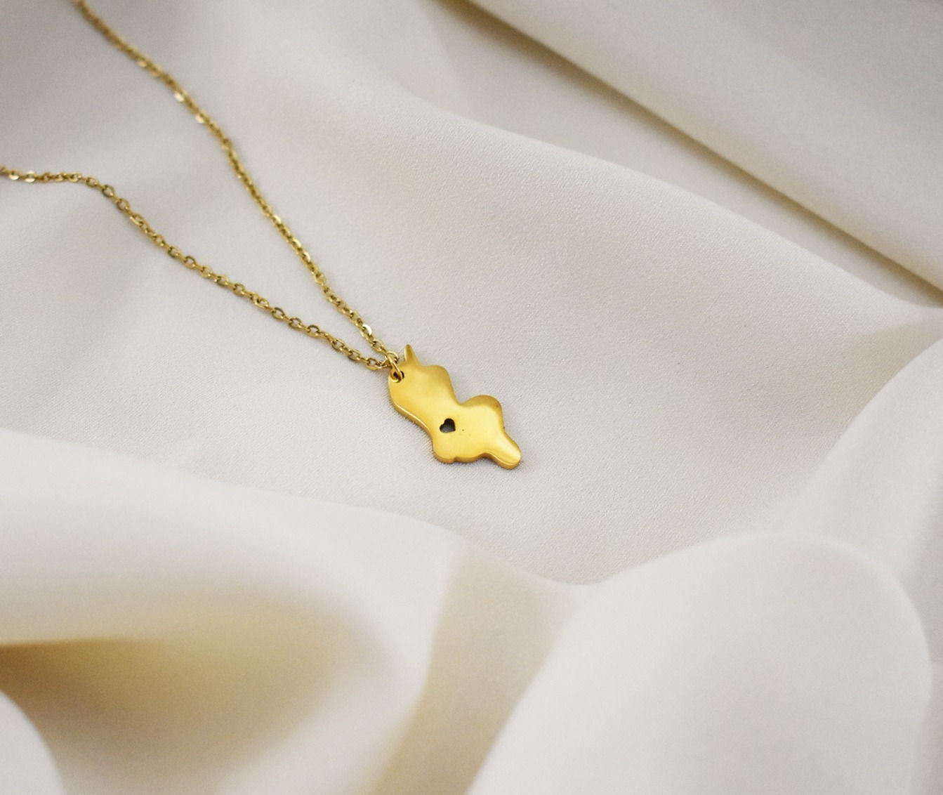 Collier AM27