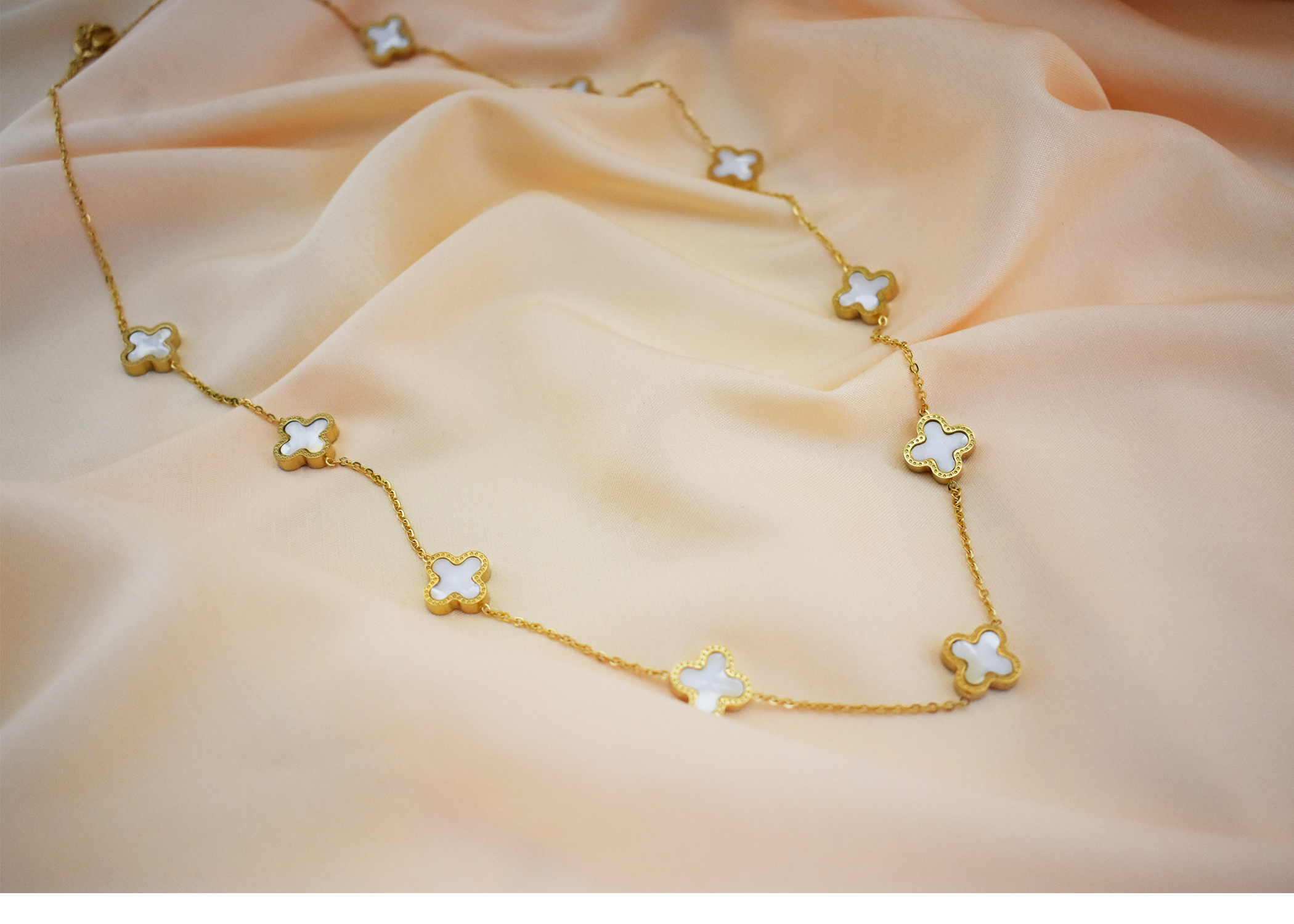 Collier AM53