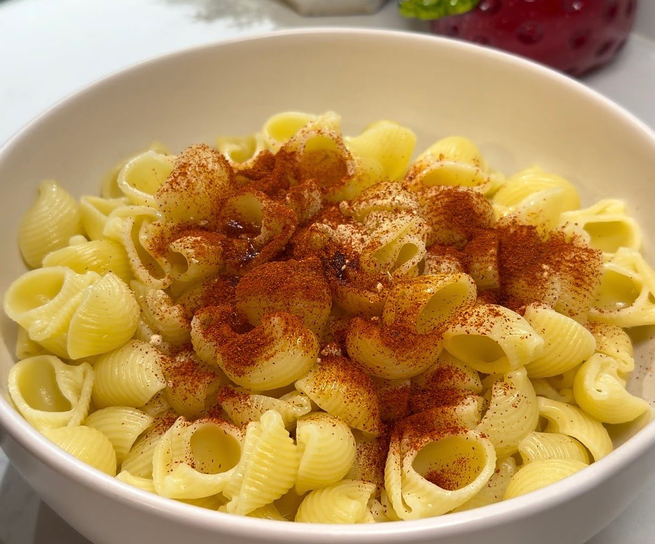 crispy baked pasta chips with seasoning