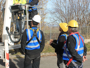 Différence entre la Formation Harnais Antichute et l’Instruction sur le Port du Harnais en Nacelle