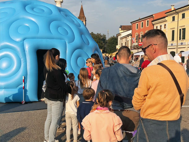 Noleggio Planetario Discovery mobile per eventi e feste di piazza