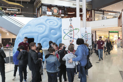 Il Planetario Mobile Discovery per l'organizzazione di eventi e spettacoli per Centri Commerciali e Outlet