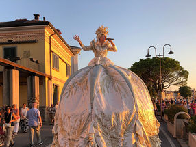 Musical roaming acts for Carnivals