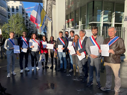 Action devant le Conseil régional d'Île-de-France contre l'état des transports en commun