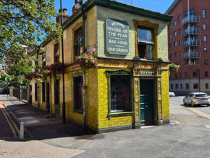 The peveril of the peak pub frontage