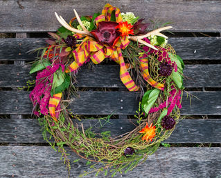 November may mean pumpkin spice to you, but it's all wreathes and cornucopias up in here!