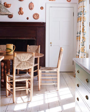 THE OAK & RUSH DINING CHAIR