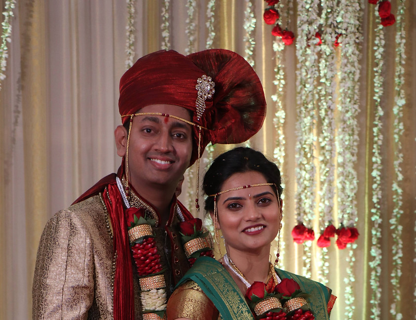 6-MarathiWedding-BrideGroom.JPG