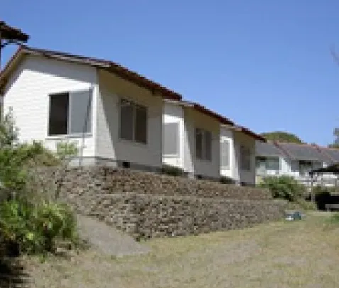 勝浦市うばら海水浴場前 よつば荘バンガローロッジ村 コテージ ロッジ