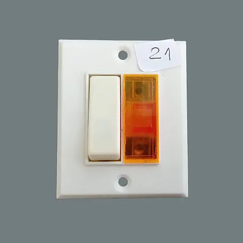 Interrupteur ou va-et-vient avec voyant lumineux Dooxie Legrand - 6A - 250V - Noir mat | Leroy Interrupteur ou va-et-vient avec voyant lumineux Dooxie Legrand - 6A - 250V - Noir mat | Leroy