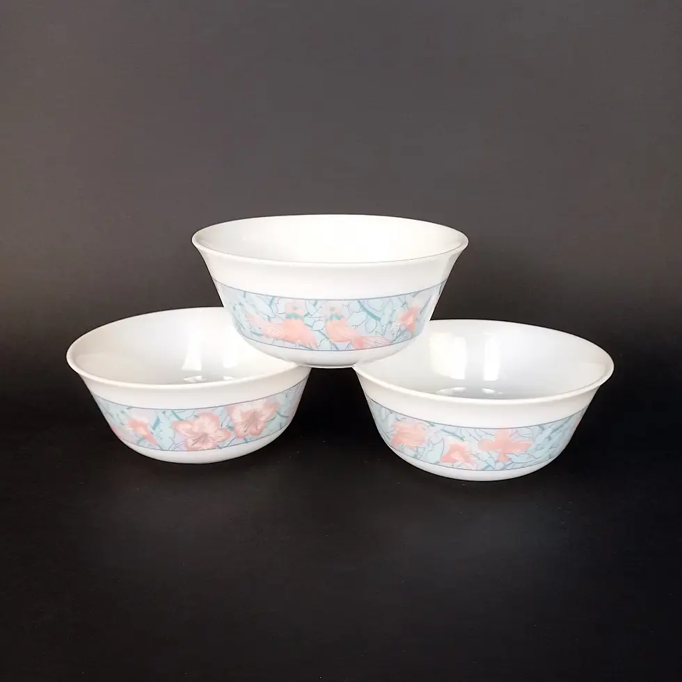 3 Coupes à fruits Arcopal - Hibiscus et Oiseaux, vue de face