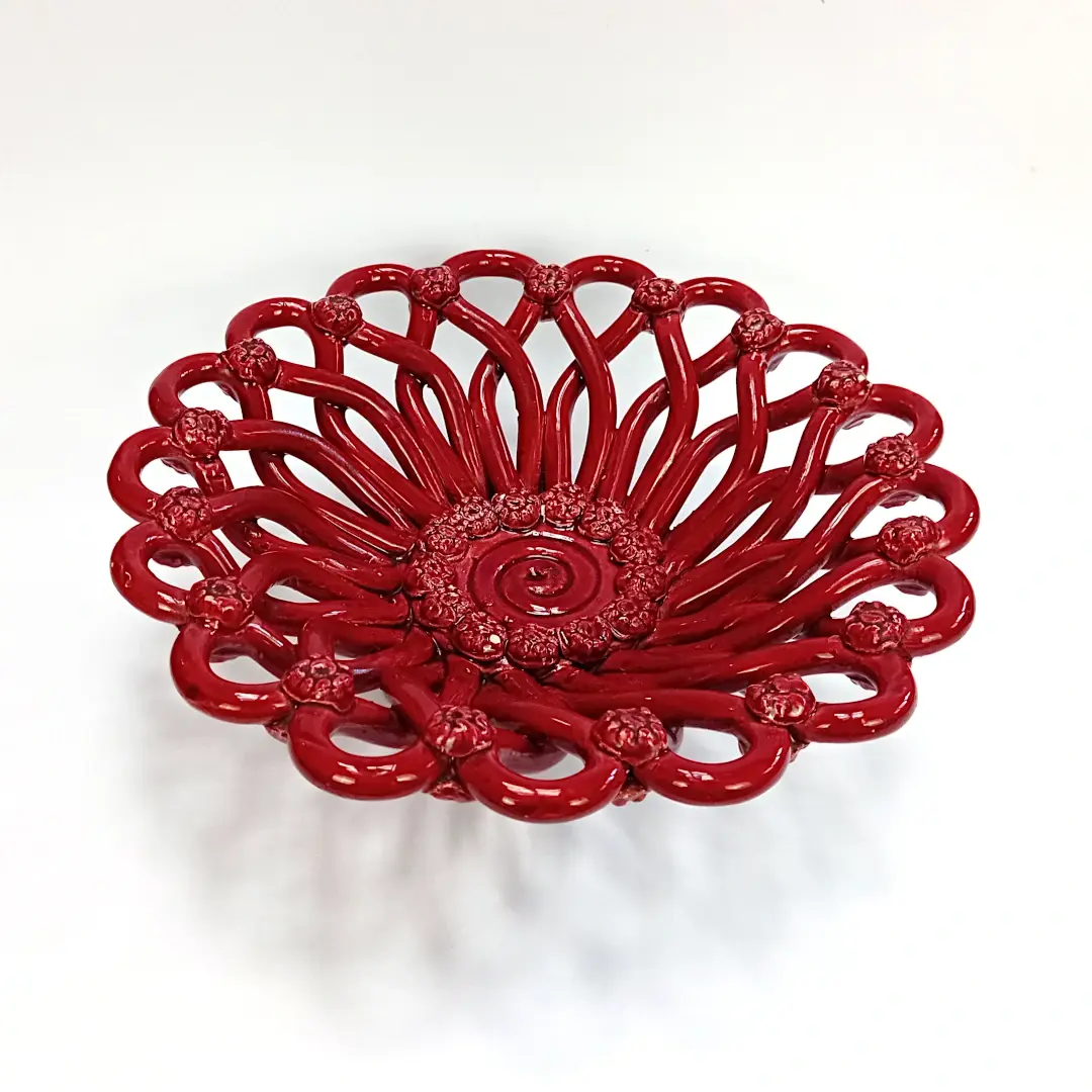Corbeille à fruits en céramique rouge tressée de style Vallauris vue de face