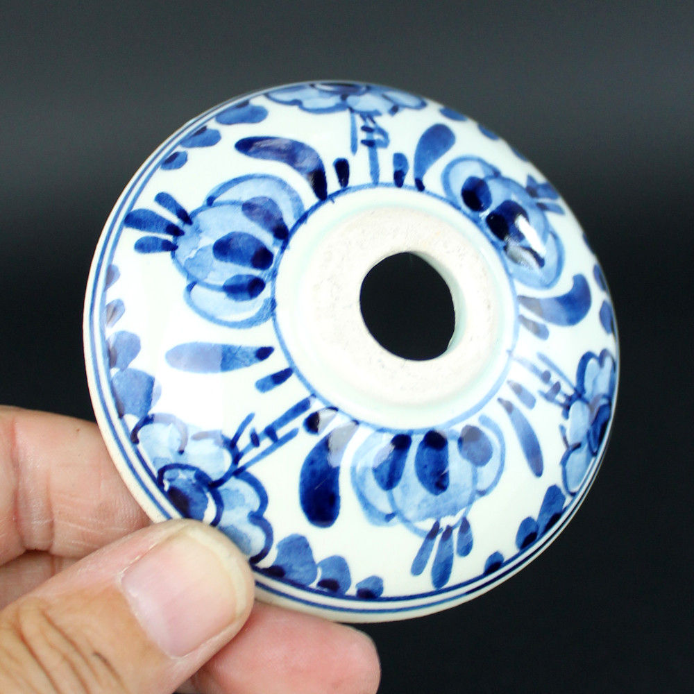 Coupelle bobèche en porcelaine, blanc fleurs bleues vue de face