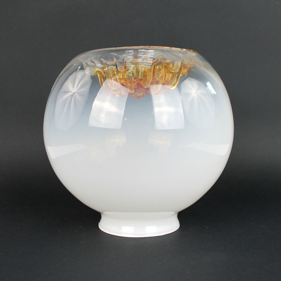Globe en verre soufflé de Murano Mazzega vue de profil