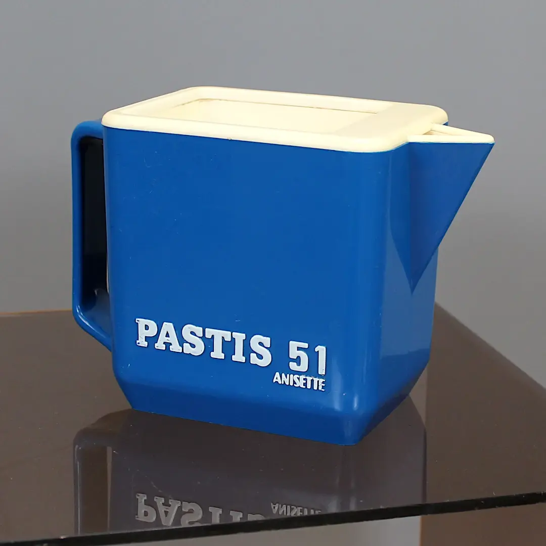 Pichet publicitaire vintage bleu Pastis 51 Pernod 45 Anisette vue de face