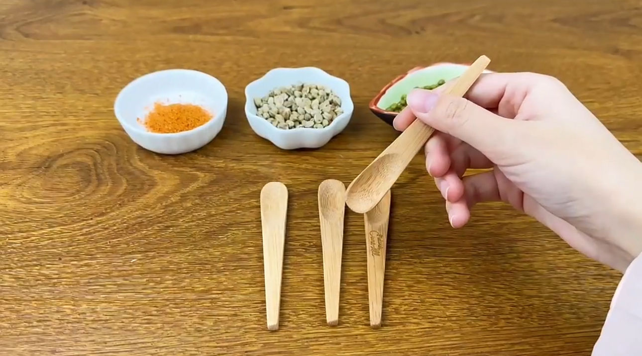 Mini Cucharas de bambú