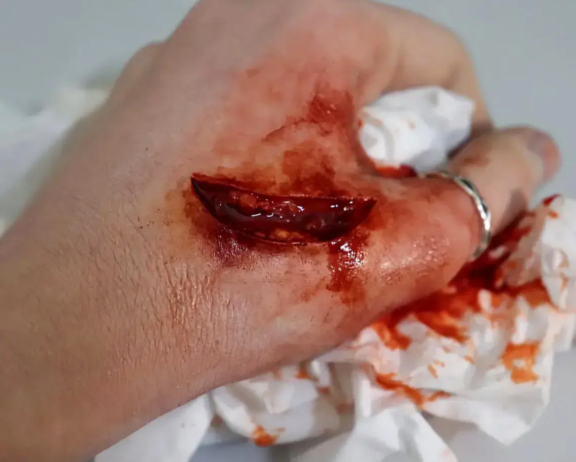 Curved Gash Prosthetic - Small | Silicone prosthetic | SFX makeup | Film & TV